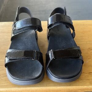 Vionic Black Sandals for Women